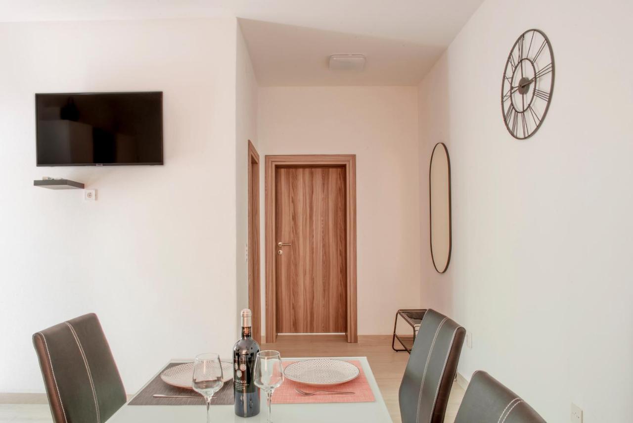 Apartmani Vudrag Traù Esterno foto