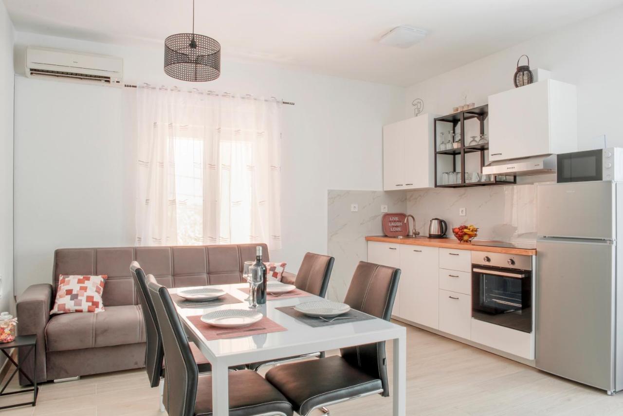 Apartmani Vudrag Traù Esterno foto