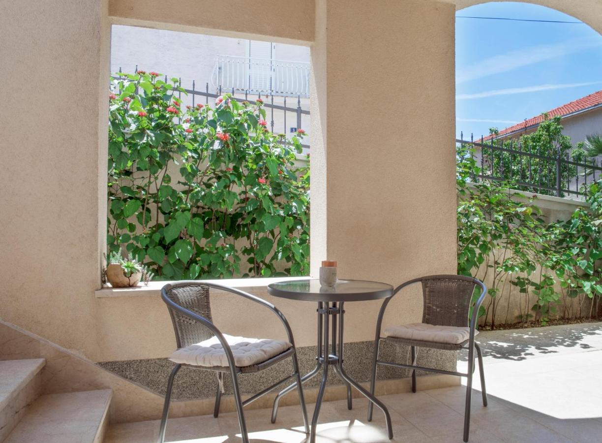 Apartmani Vudrag Traù Esterno foto