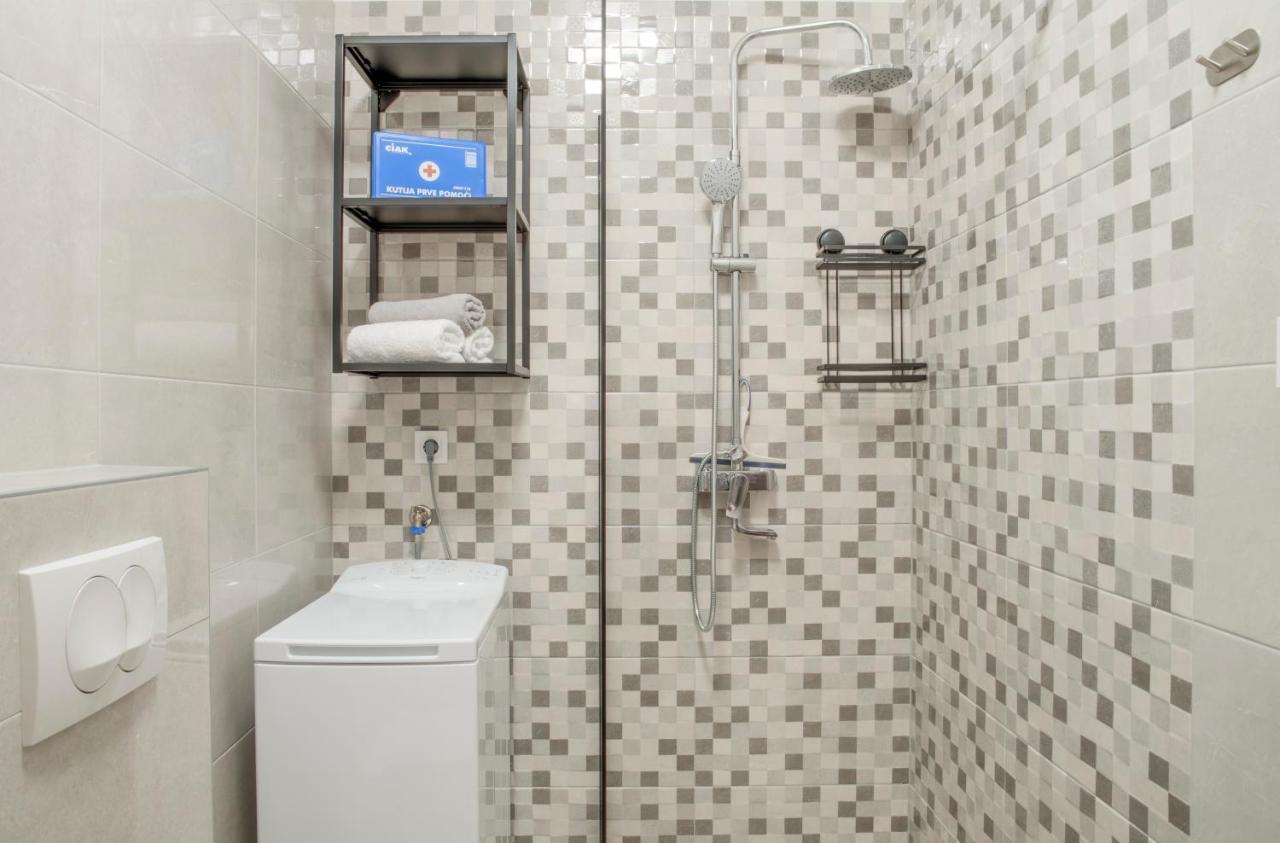 Apartmani Vudrag Traù Esterno foto